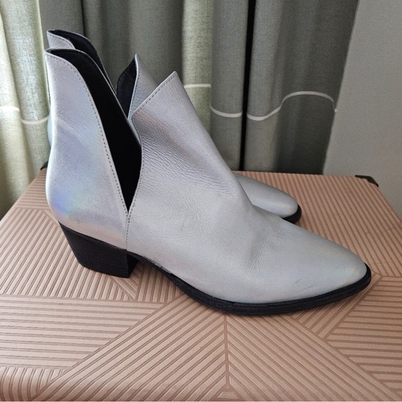 Free People metallic booties - Picture 2 of 16